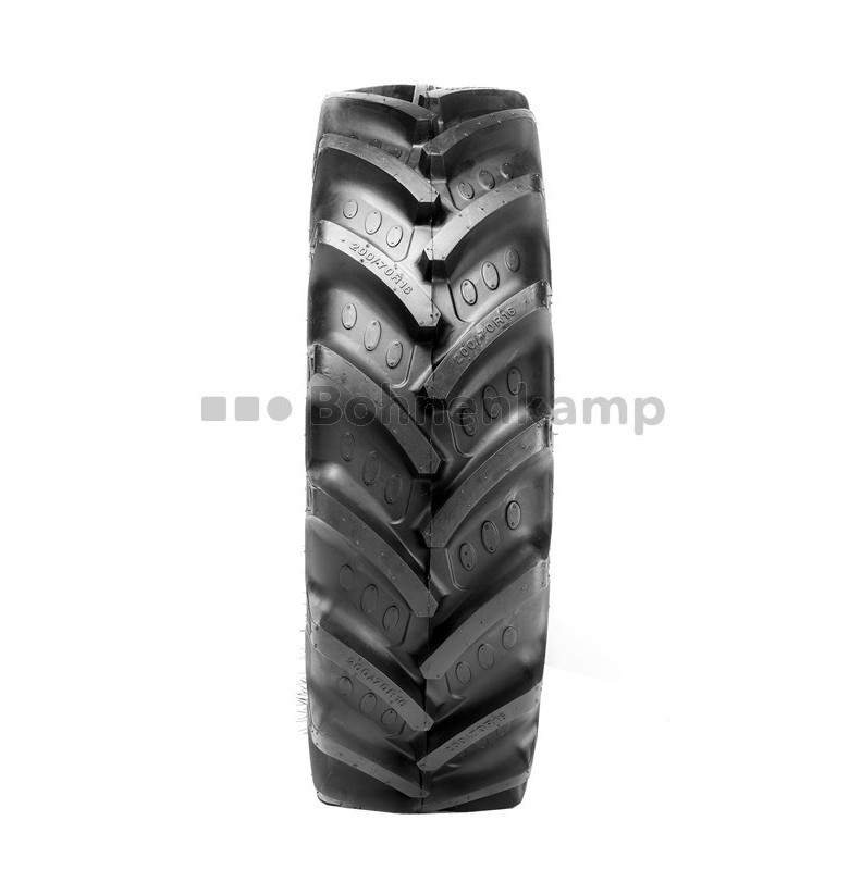 AST-REIFEN 280 / 70 R 16