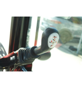 Malotraktor FLYER 554 s čelním nakladačem